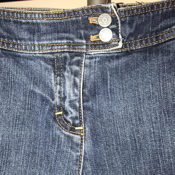 New York & Company Jeans capris SIZE 10 - Picture 2 of 8
